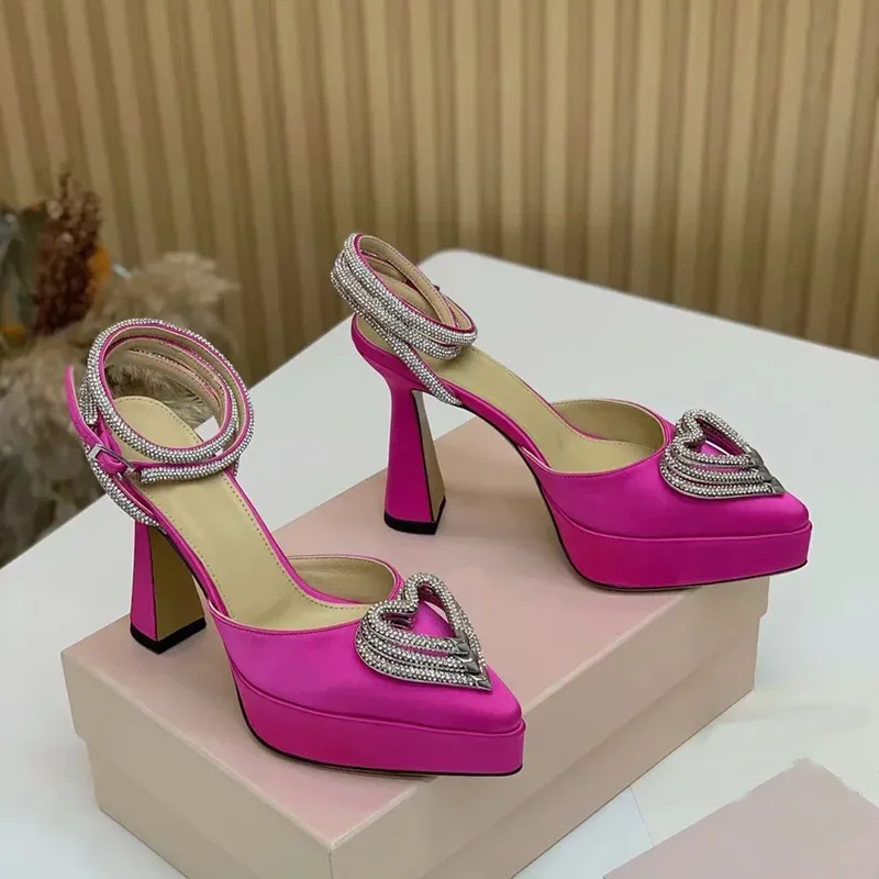 Platform Crystal Love Decorati - Casual Sandal Leather ulasan dan harga